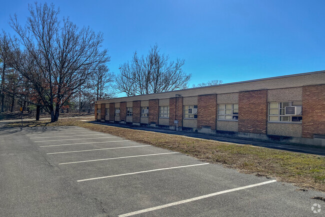Barnaby Manor Elementary School