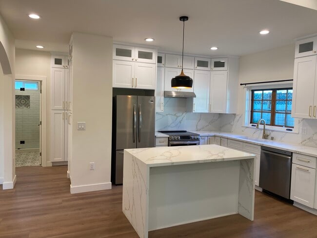 1077 E Howard St, Pasadena, CA 91104 - photo 2