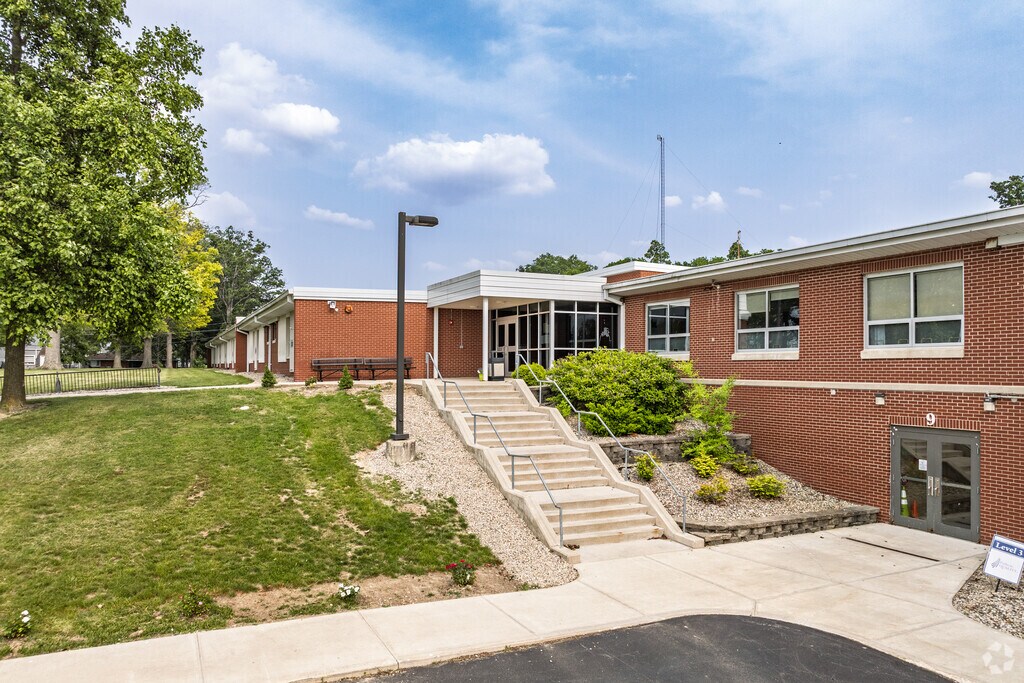 Summitville Elementary students go on to attend Park Elementary in Fairmount.