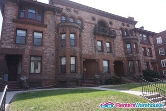 596 Summit Ave Unit 2, Saint Paul, MN 55102