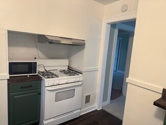 1465 Maryland St Unit 2, Grosse Pointe Park, MI 48230