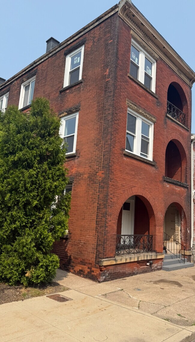 716 Sassafras St, Erie, PA 16501