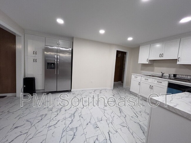 121 Shaw St unit 1, New London, CT 06320 - photo 4