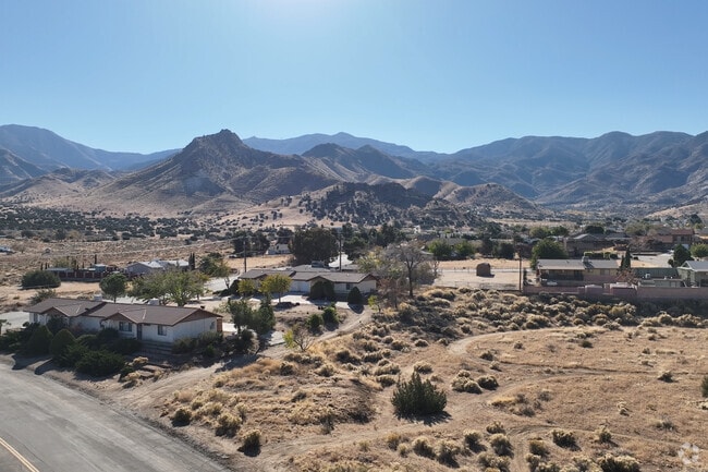 Elevated view of the neighborhood of Weldon, and the surrounding mountains.