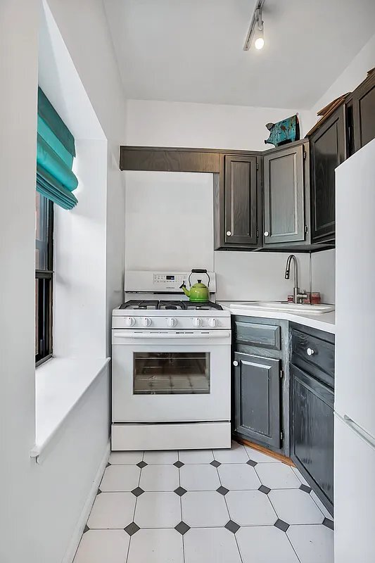 The Chesterfield unit 16M, New York, NY 10024 - photo 5