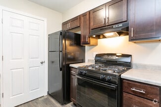 73 Willow Creek Dr, Battle Creek, MI 49015