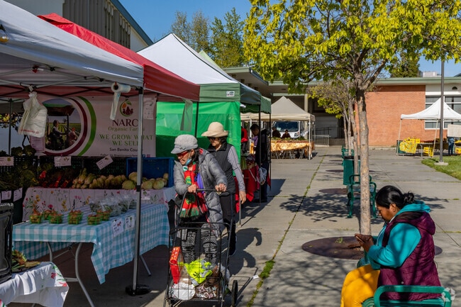 Alum Rock Village Farmers' Market is the best place to shop for fresh fruits in East Foothills.