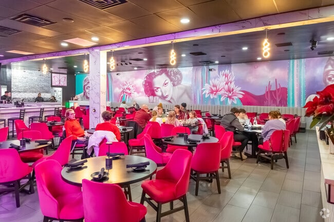 Viva La Vida is just down the hill from Fox Chapel serving amazing food.