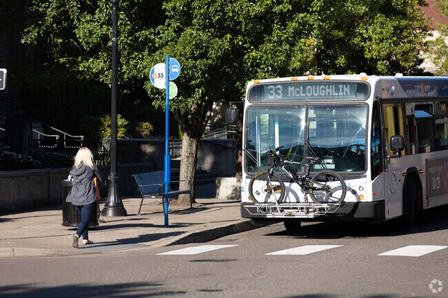 Grab a bus to get across Oregon City and West Linn in Rivercrest.