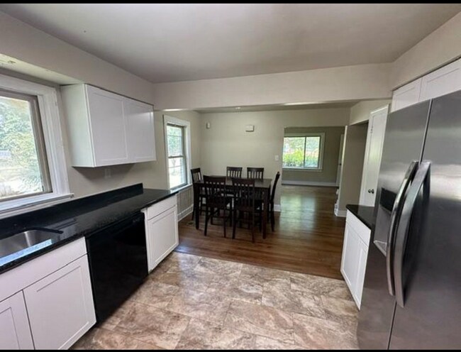 5215 Huntington Ave, Newport News, VA 23607 - photo 7