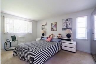 16 Lafayette Rd, Newton, MA 02462