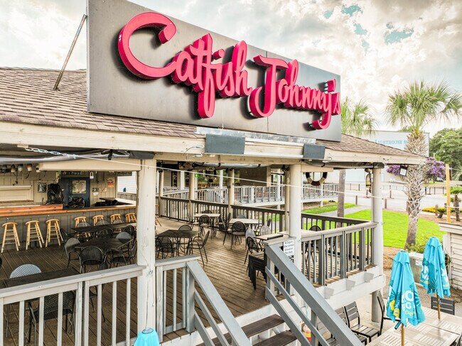 Catfish Johnny's is a popular lakeside spot in Chapin on a marina at Lake Murray.