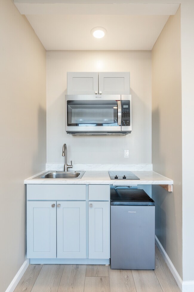 4737 Frankford Ave unit 2nd Floor B1, Philadelphia, PA 19124 - photo 4