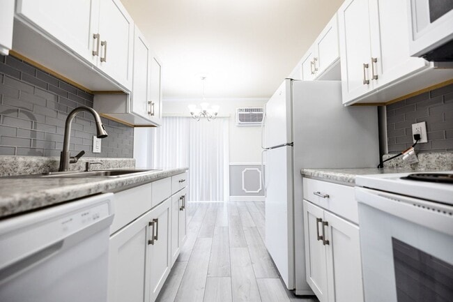 Fox Meadows Apartments, Whitehall, PA 18052 - photo 2