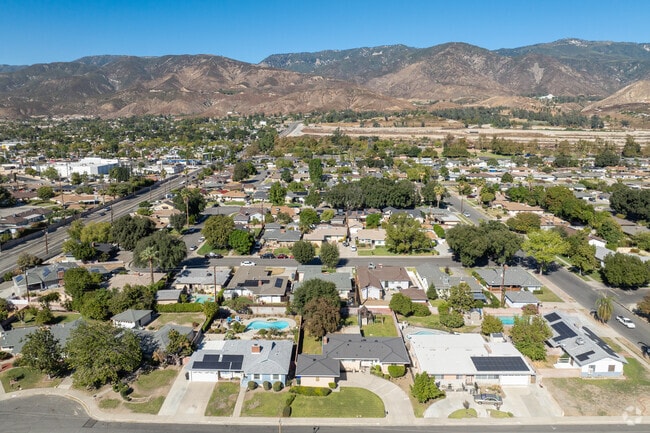 Nena is a neighborhood at the foothills of the San Bernardino Mountains.