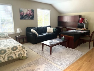 1011 Mesquite Dr, Davis, CA 95618