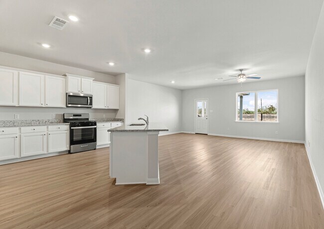 2523 Topaz Hill Ln unit 36997441, Arcola, TX 77583 - photo 5