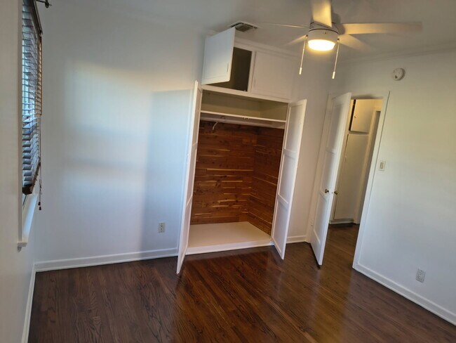 5216 1/2 Agnes Ave unit 5216.5, Los Angeles, CA 91607 - photo 6