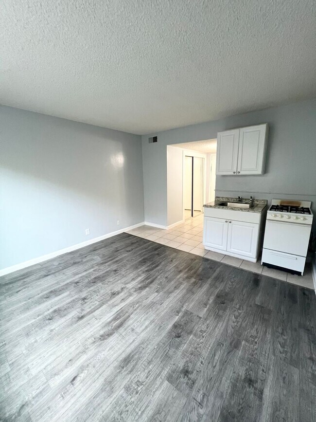 Premier Apartments, Gardena, CA 90249 - photo 6
