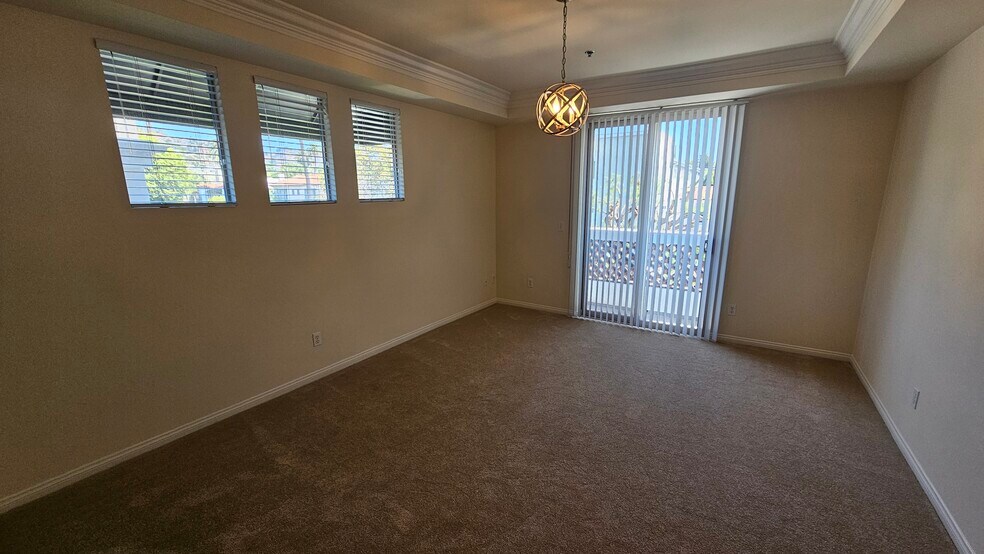 949 N Croft Ave unit 203, West Hollywood, CA 90069 - photo 1