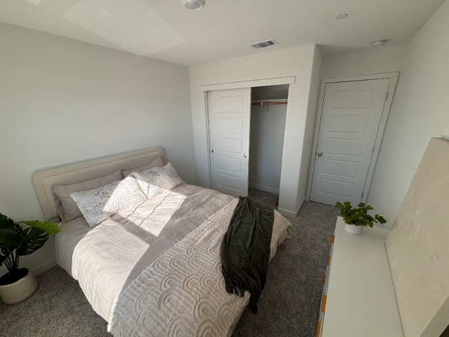 1069 Lost Creek Ranch Dr, Plumas Lake, CA 95961 - photo 6