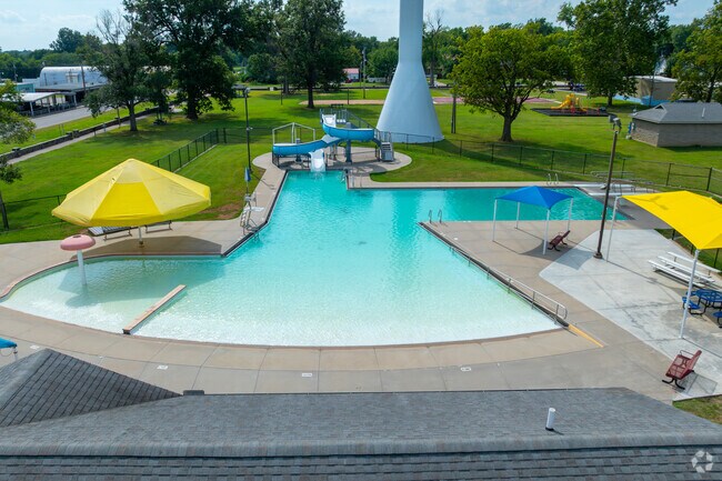 Columbus City Park also offers a swimming pool to cool off at during the hot summer months.