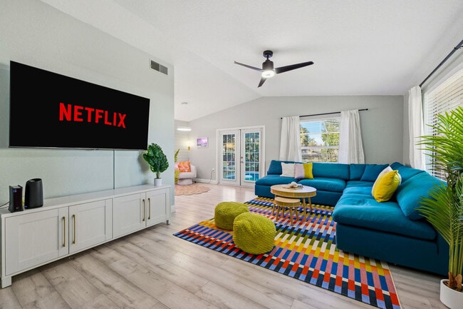 1628 12th St SW unit ID1364130P, Largo, FL 33778 - photo 2