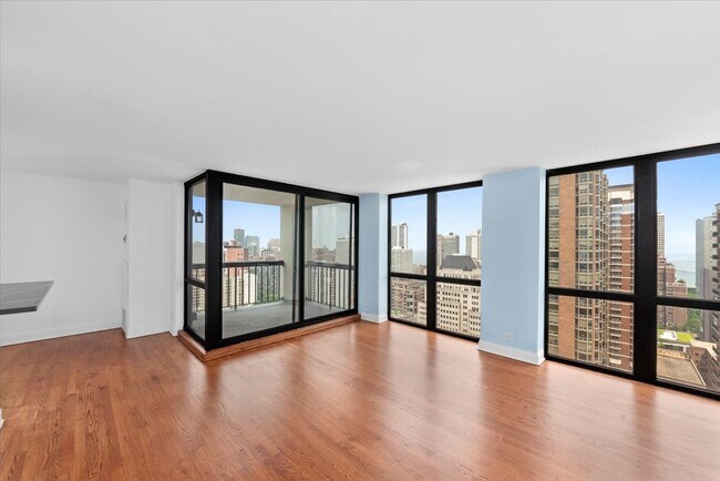 The Elm at Clark unit 2706, Chicago, IL 60610 - photo 2