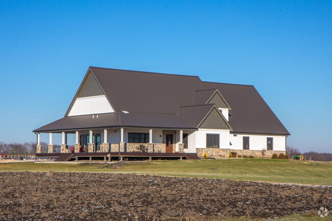 Large, custom homes on large plots of land can be found throughout North Minooka.