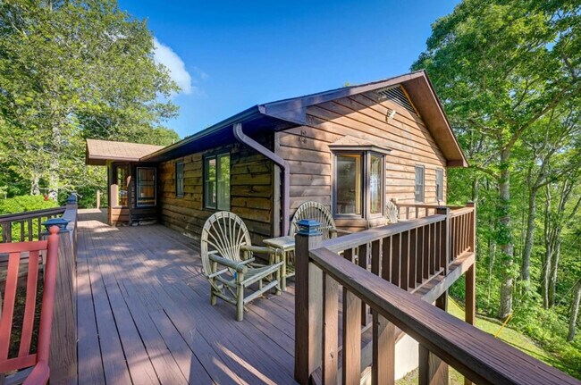 623 Buggy Barn Rd unit ID1352860P, Cullowhee, NC 28723 - photo 6