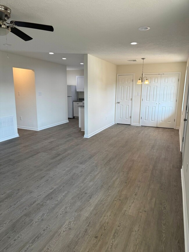 Orleans Apartments, Lake Charles, LA 70601 - photo 3