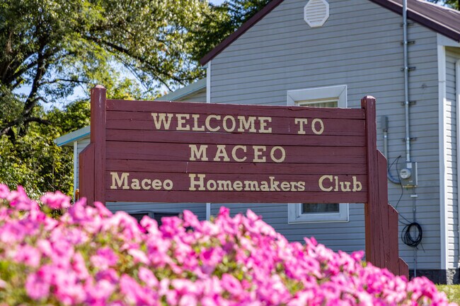 Maceo is a welcoming community on the east side of Owensboro Kentucky.