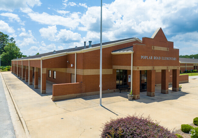 Poplar Road Elementary School is located at 2925 Poplar Rd, Sharpsburg, GA 30277.