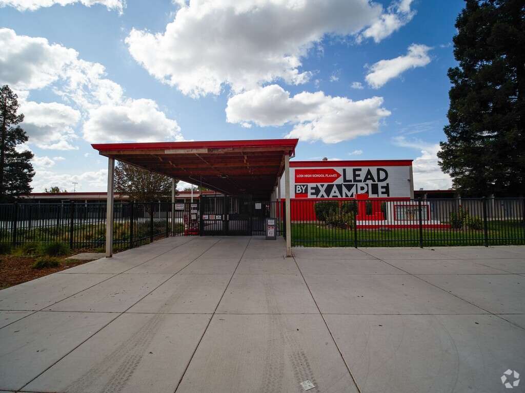 Lodi High School, Lodi CA Rankings & Reviews - Homes.com