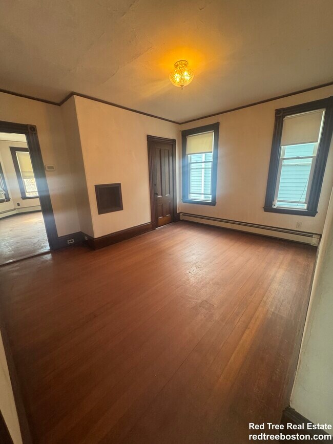 86 Chestnut Place Unit 2, Brookline, MA 02445