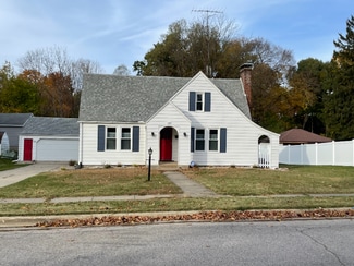 208 W 3rd St, Buchanan, MI 49107