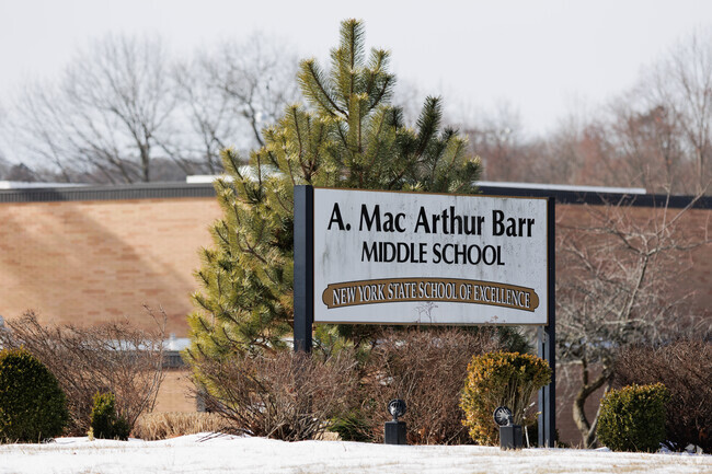A Macarthur Barr Middle School is a highly rated, public school located in Nanuet, NY.
