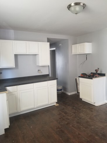 9721 S Ave L unit 1, Chicago, IL 60617 - photo 2