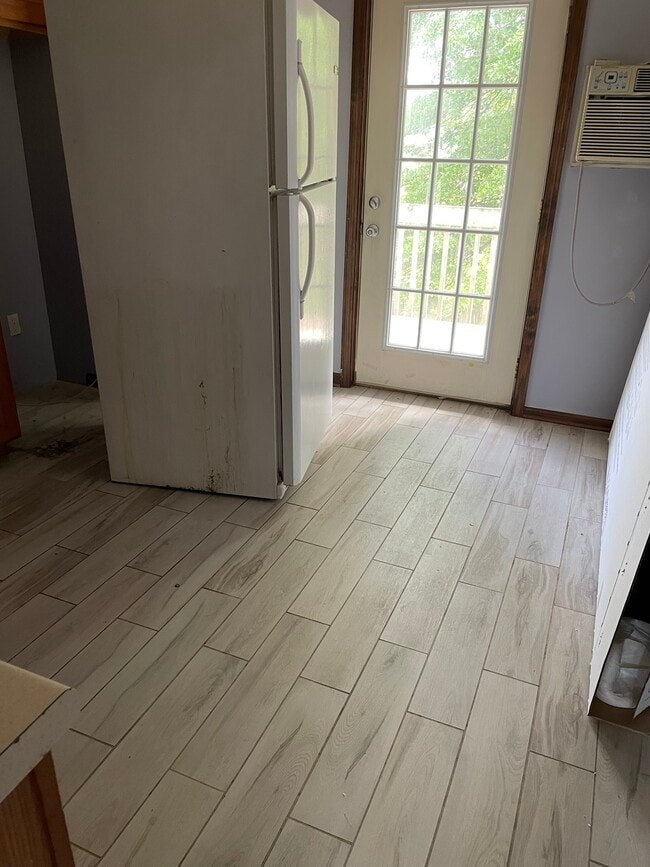 539 136th Ave unit 3, Holland, MI 49424 - photo 2