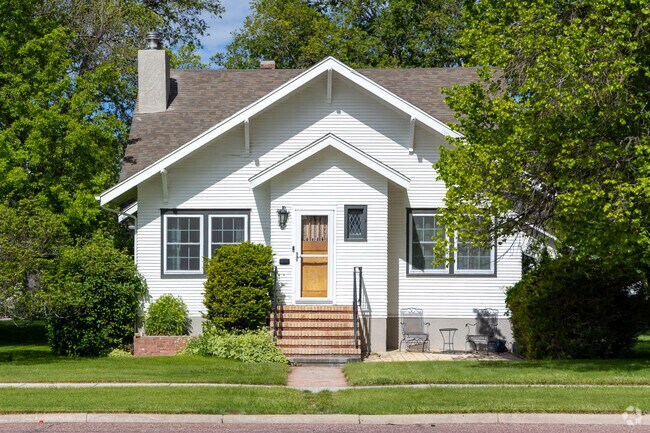 The homes in Gering are fairly modest in size and have nice yards.