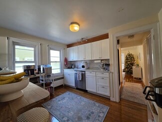 33 Flett Rd Unit 1, Belmont, MA 02478