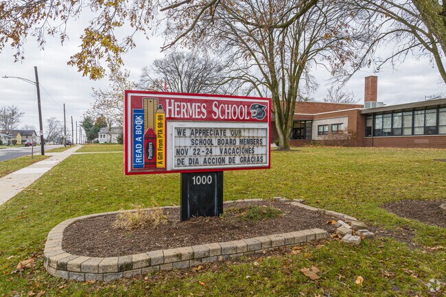 Nicholas A Hermes Elementary has a student-teacher ratio of 18 to 1.