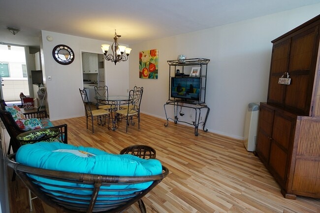 Kapiolani Townhomes unit 1004, Honolulu, HI 96814 - photo 4