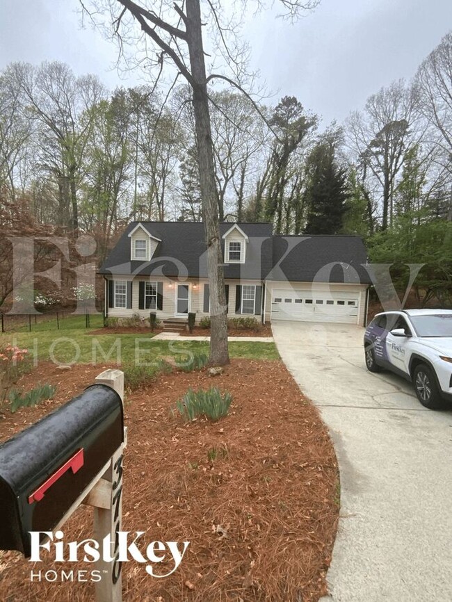3710 Newport Dr, Gainesville, GA 30506