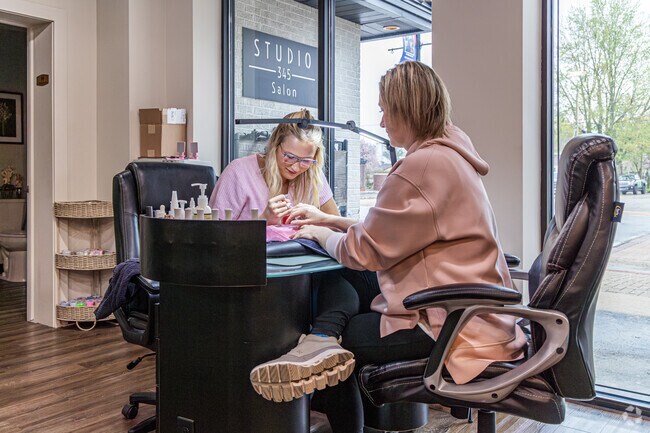 Studio 345 Salon offers hairstyling, manicures, and facials near Tyrone Township.