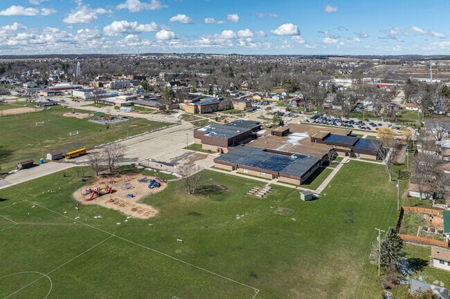 Netherwood Knoll Elementary School  in Oregon has plenty of open space for kids to exercise.