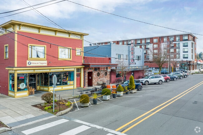 Shops immediately next to Island Station offer many weekend activities.