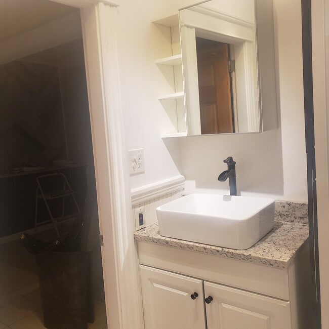 18 Warwick St unit 1, Auburn, MA 01501 - photo 7