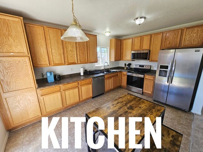 1805 Dewhirst Dr unit B, Colorado Springs, CO 80951 - photo 7