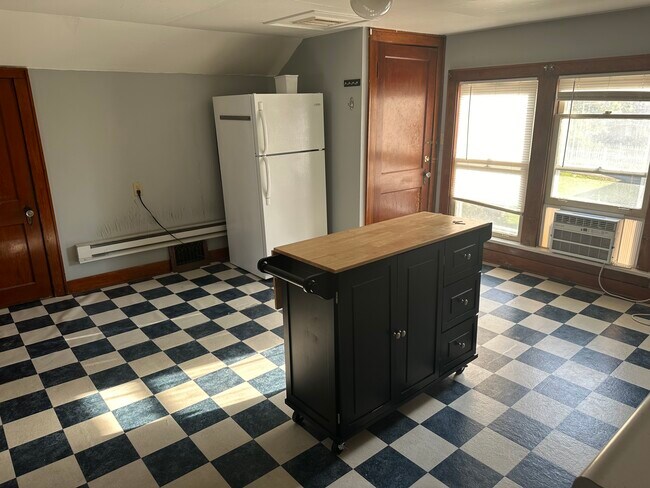 537 Clinton Ave unit Clinton B, Morgantown, WV 26505 - photo 5